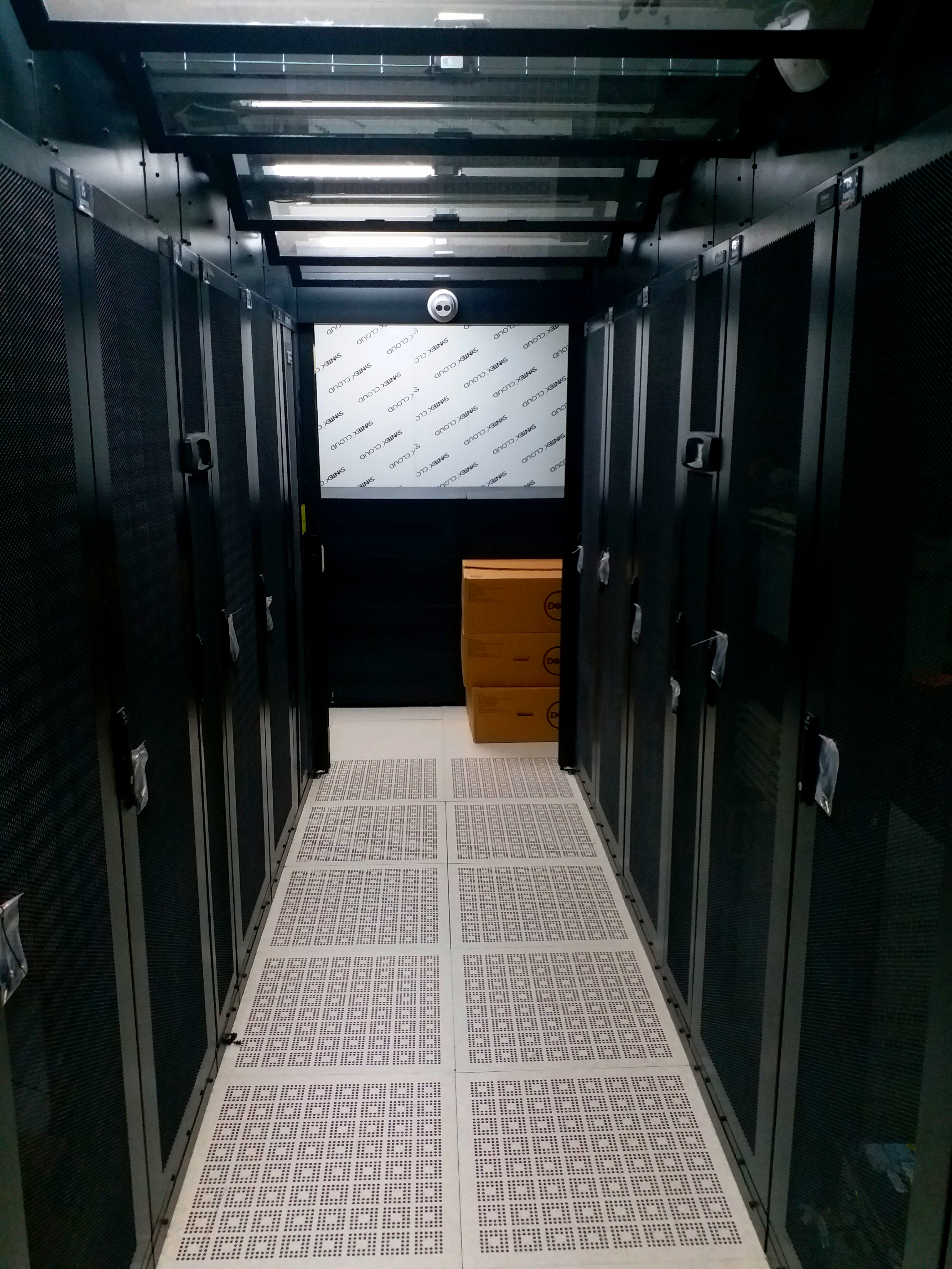 模塊化機(jī)房、冷通道數(shù)據(jù)中心、標(biāo)準(zhǔn)機(jī)房建設(shè)